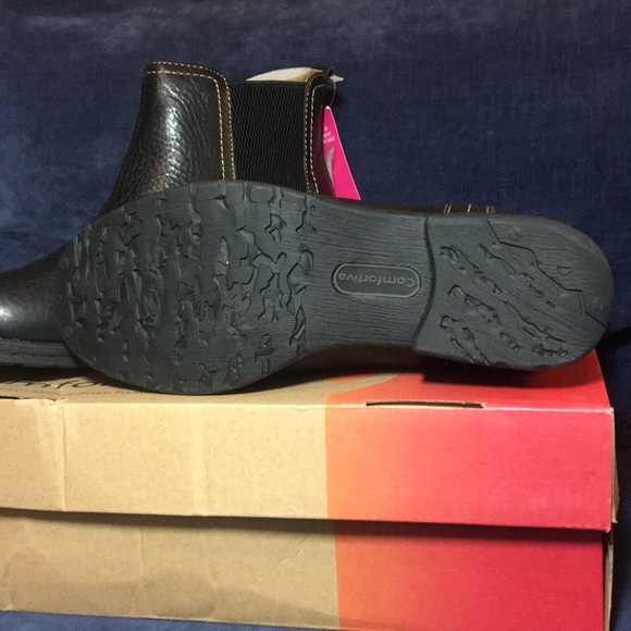 comfortiva salara chelsea boots